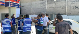Força-tarefa flagra irregularidades em quatro postos e lacra 17 bombas de combustíveis no Rio