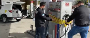 Polícia Civil e ANP deflagram operação contra esquema de adulteração de combustível com metanol no RJ, ES, PR e SP
