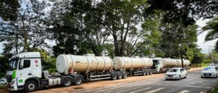 Caminhões com óleo diesel fora da especificação e notas fiscais irregulares são apreendidos em Goiás