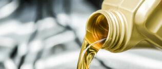 Lubrificantes falsos: o desafio silencioso que ameaça veículos e consumidores