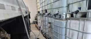 Agentes da Polícia Civil de São Paulo desmantelam esquema de adulteração de bebidas alcoólicas com combustíveis