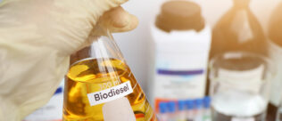 Especialista aponta necessidade de mais fiscalização, tecnologia e ação integrada das autoridades para combater irregularidades na adição de biodiesel