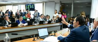 ‘Se a monofasia de ICMS para importação de nafta não for aprovada, teremos mais fraudes bilionárias até 2033’, afirma senador