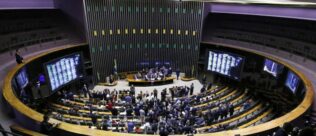 Não punição do devedor contumaz teve apoio de 50 deputados, revela colunista