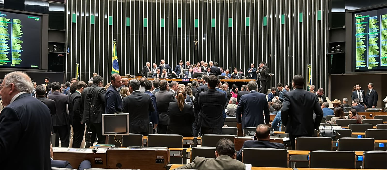 Câmara dos Deputados aprova projeto de lei do devedor contumaz e país alcança marco histórico no combate a sonegações bilionárias no setor de combustíveis