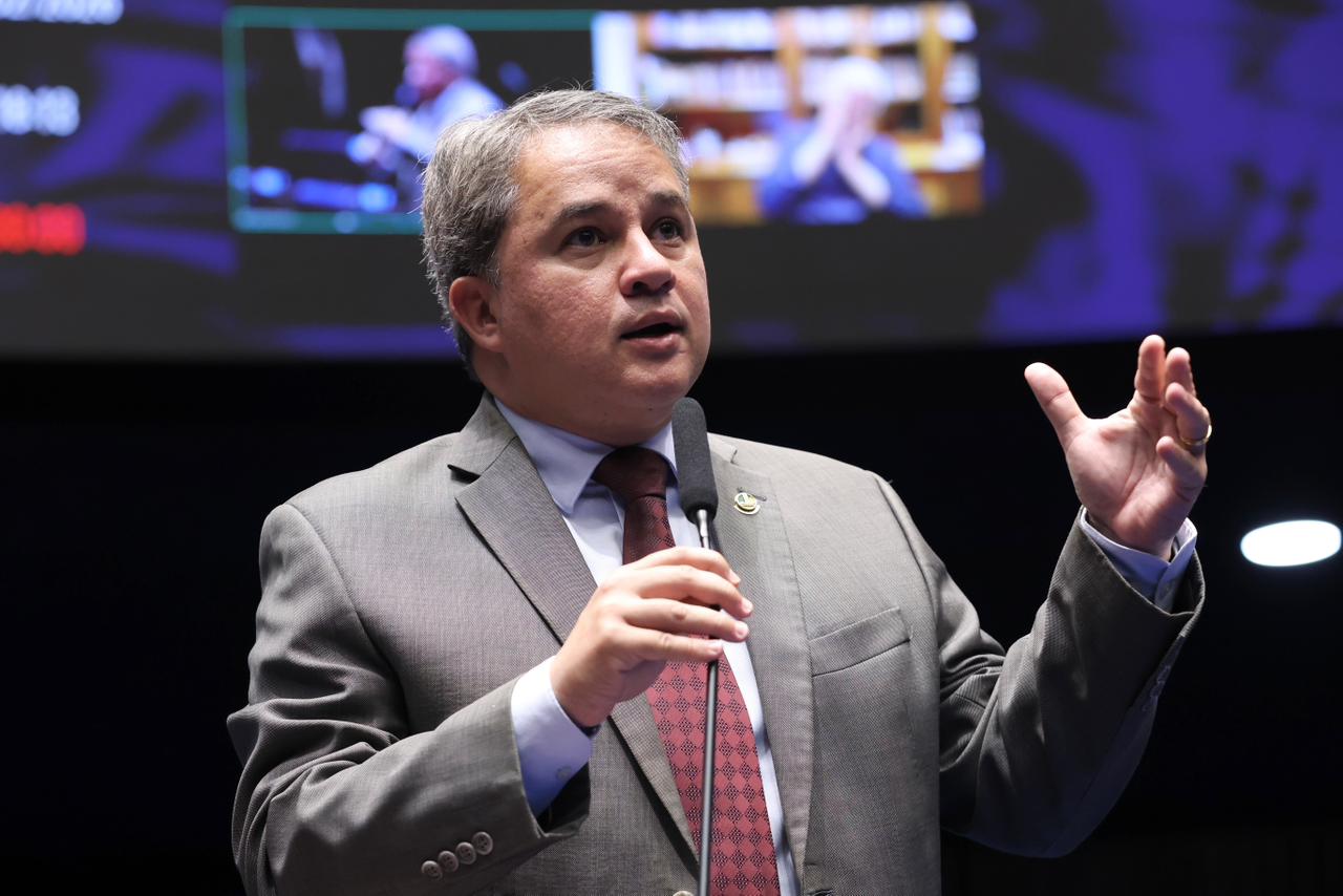 Senador alerta para urgência da aprovação do PL 1482, que tipifica furto e roubo de combustíveis e lubrificantes: ‘Fundamental para fortalecer o combate ao crime organizado’