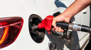 Gasolina passa a ter 32% de etanol: ICL defende reforço na fiscalização para evitar fraudes e proteger mercado legal